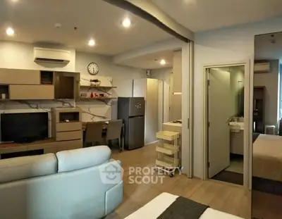 Fully Furnished 1 Bedroom Condo at Ideo Q Chula Samyan-3