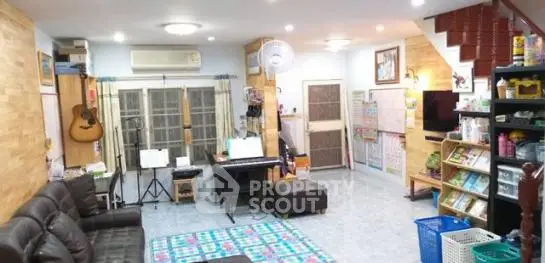 image_rental-12759607