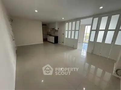 image_rental-31004275