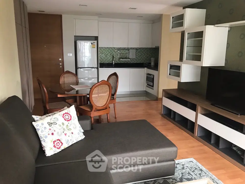  2 Bedrooms Condo at Xvi The Sixteenth-4