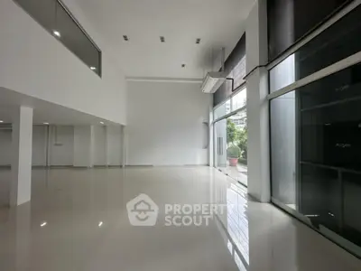 image_rental-28646617