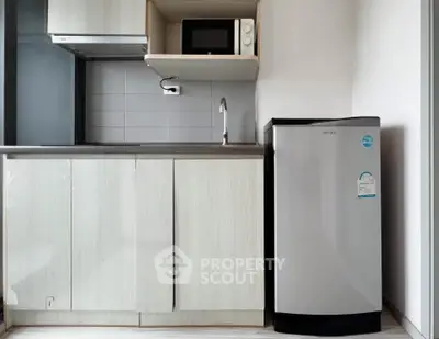 7e72d010362708301973772bb8e1590a.jpg