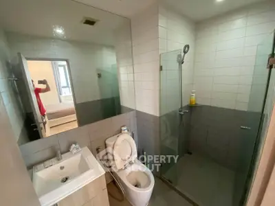 Fully Furnished 1 Bedroom Condo at Ideo Mobi Sukhumvit-2