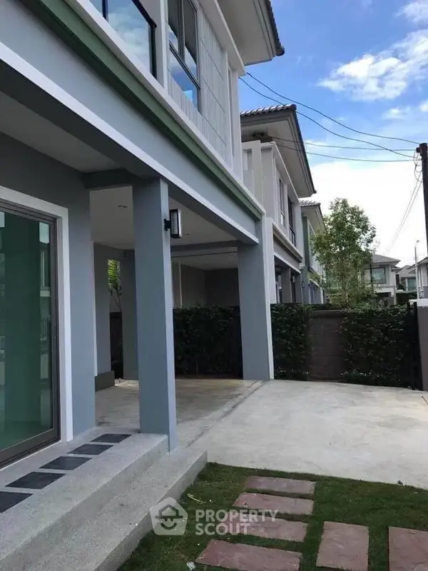 image_rental-28805254