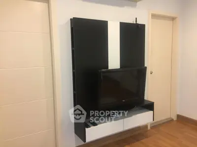  1 Bedroom Condo at Centric Ratchada Suthisan-2