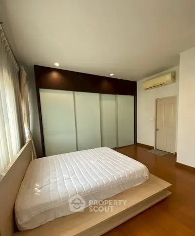 image_rental-31620046