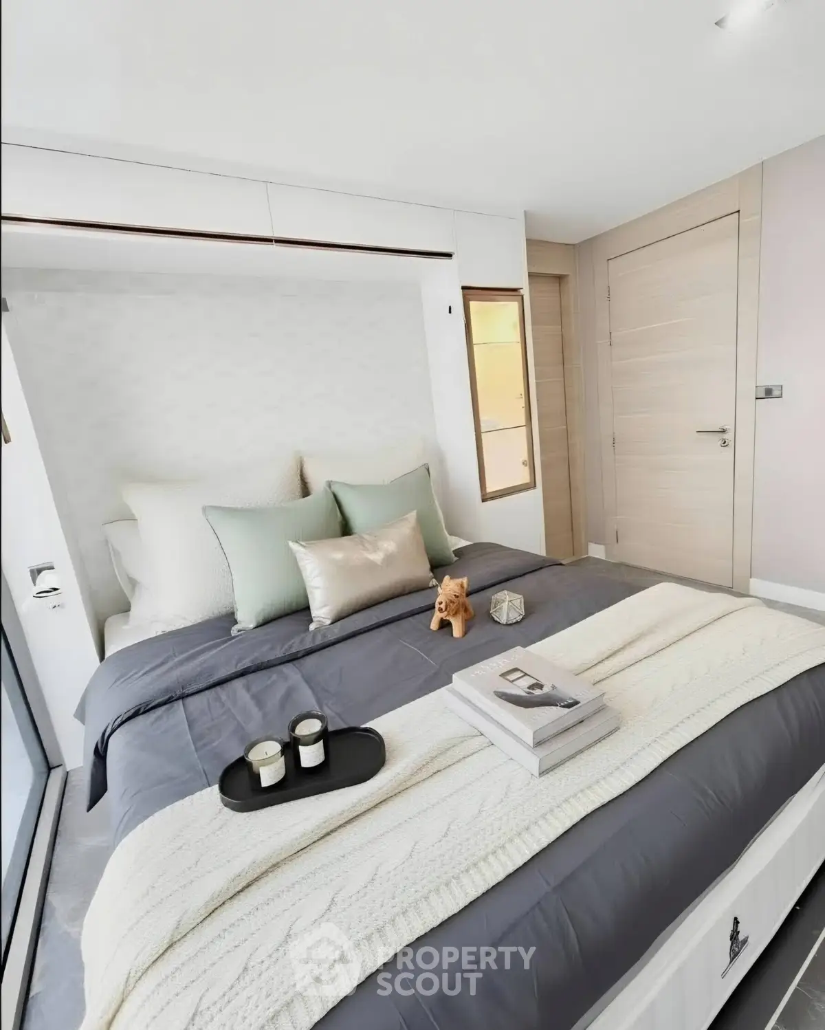 Luxurious modern bedroom with elegant decor and cozy ambiance