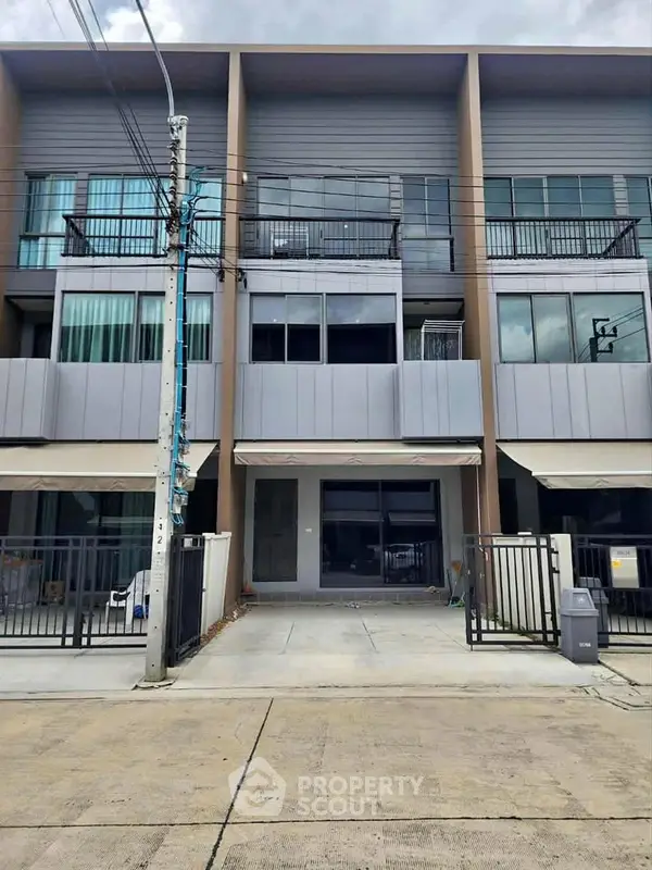 image_rental-27337977