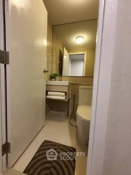 Modern bathroom with sleek design and elegant fixtures