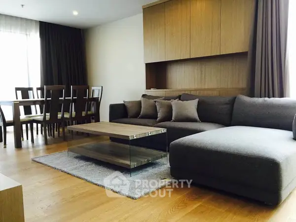 image_rental-5283636