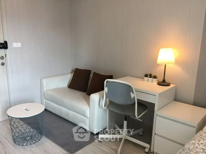  1 Bedroom Condo at Ideo Mobi Sukhumvit-2
