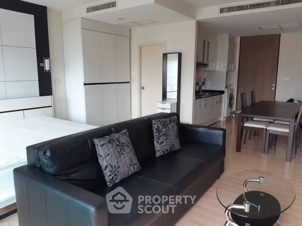 Fully Furnished 1 Bedroom Condo at Noble Revent-1