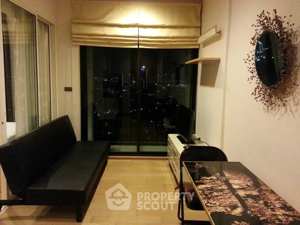  1 Bedroom Condo at Fuse Sathorn Taksin-1
