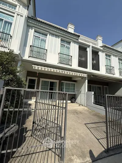 image_rental-30740212