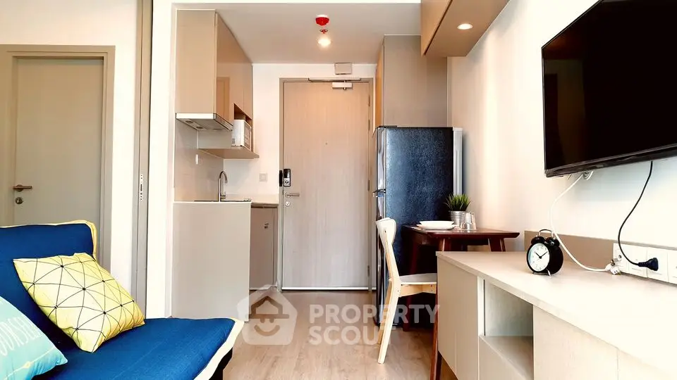 Fully Furnished 1 Bedroom Condo at Ideo Q Chula Samyan-1