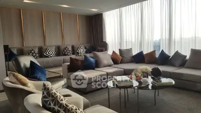Fully Furnished 1 Bedroom Condo at The Tree Hua Mak-11