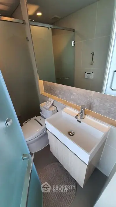 Fully Furnished 2 Bedrooms Condo at The Lumpini 24-3