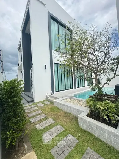 image_rental-28484772