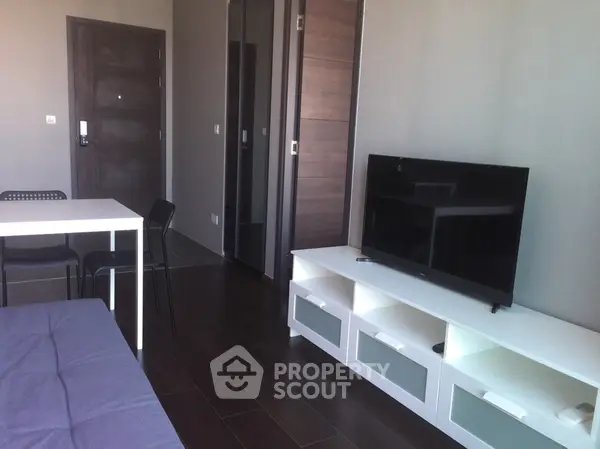 image_rental-5268704