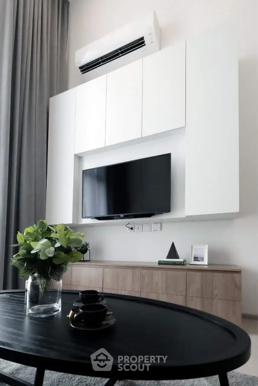  2 Bedrooms Condo -4