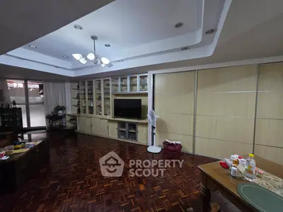 image_rental-29556919