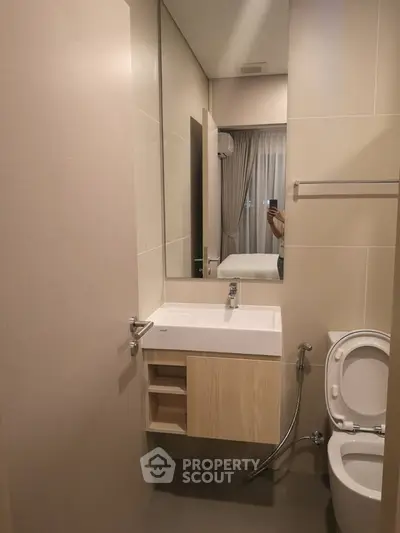 Fully Furnished 1 Bedroom Condo at Lumpini Suite Dindaeng Ratchaprarop-5