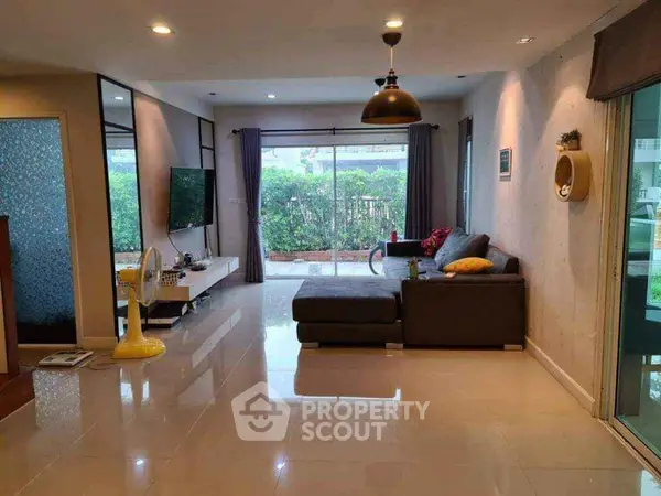 image_rental-8792205