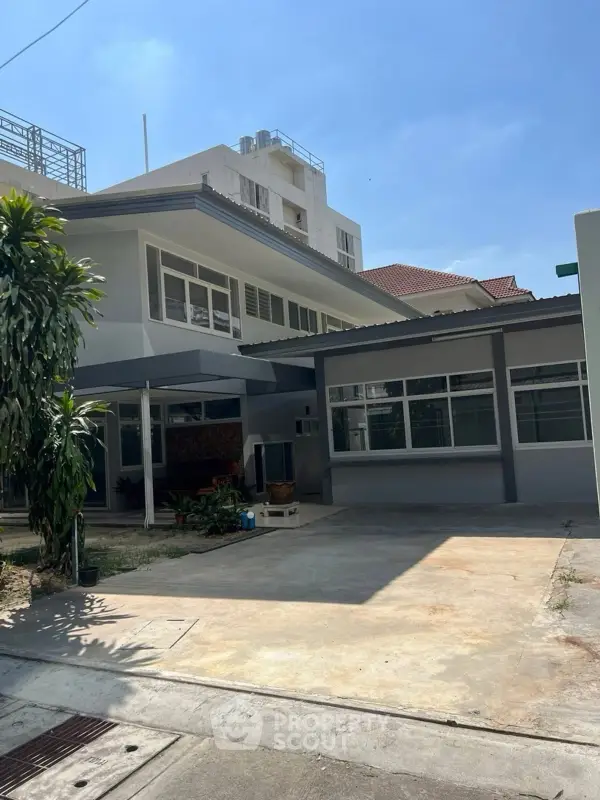 image_rental-27994574