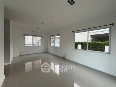 image_rental-30533613