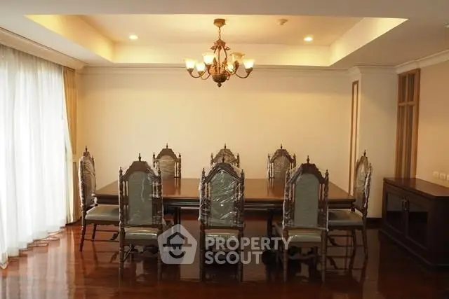  4 Bedrooms Condo -1
