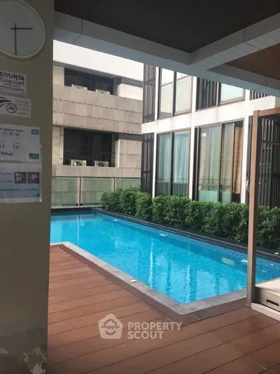  1 Bedroom Condo at Ideo Sathorn Taksin-2