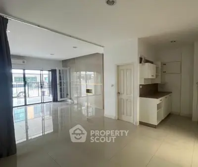 Screenshot 2569-03-24 at 22.12.56.jpg