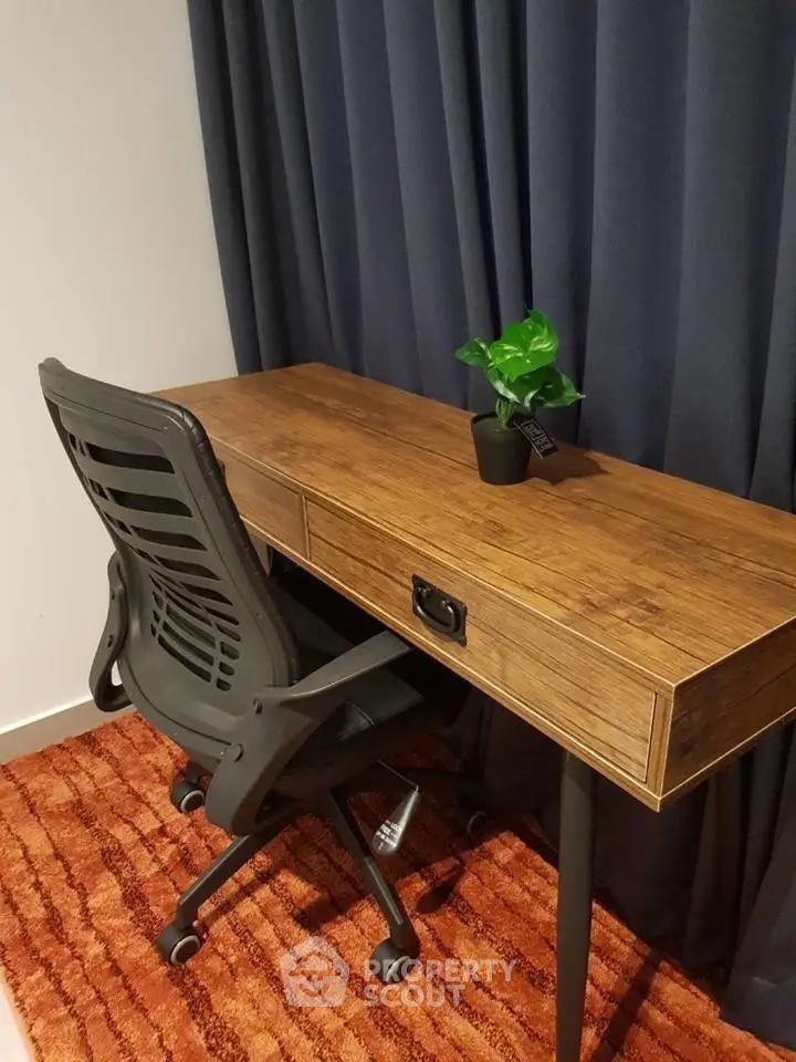  1 Bedroom Condo at The Lofts Ekkamai-1