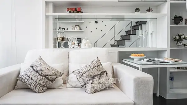 image_rental-5301258