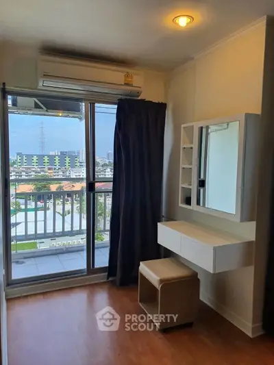  2 Bedrooms Condo at Lumpini Ville Cultural Center-3