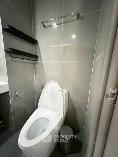 Modern bathroom with sleek design and contemporary fixtures.