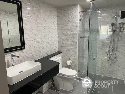  2 Bedrooms Condo at Sarin Place Condominium Bathroom