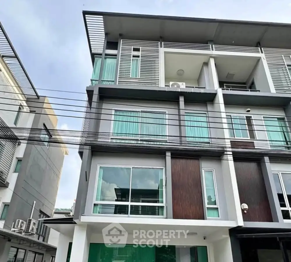 Screenshot 2025-12-19 192937.png