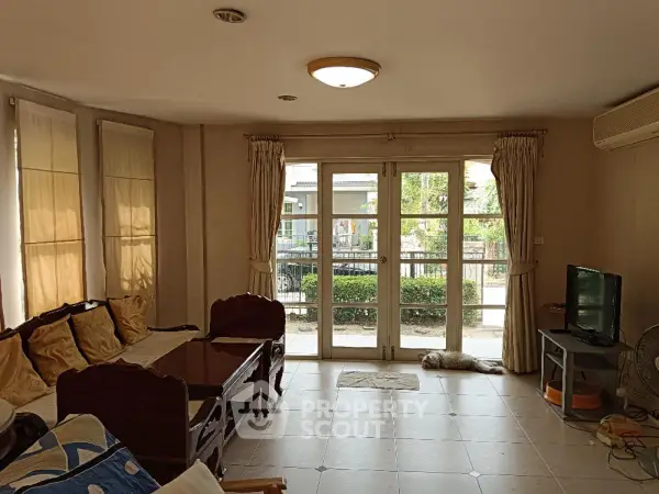 image_rental-16910338