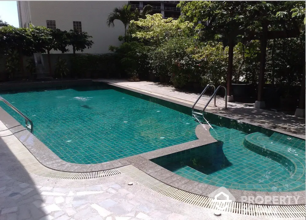  2 Bedrooms Condo at Lake Avenue Sukhumvit 16-1