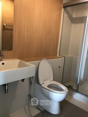  1 Bedroom Condo at Aspire Sathorn Thapa-2