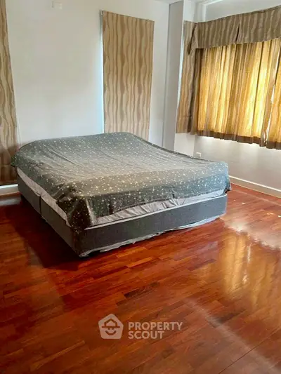 image_rental-30011977