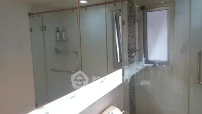  2 Bedrooms Condo -3