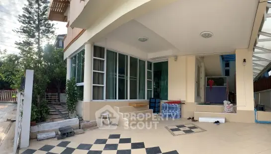 image_rental-8839936