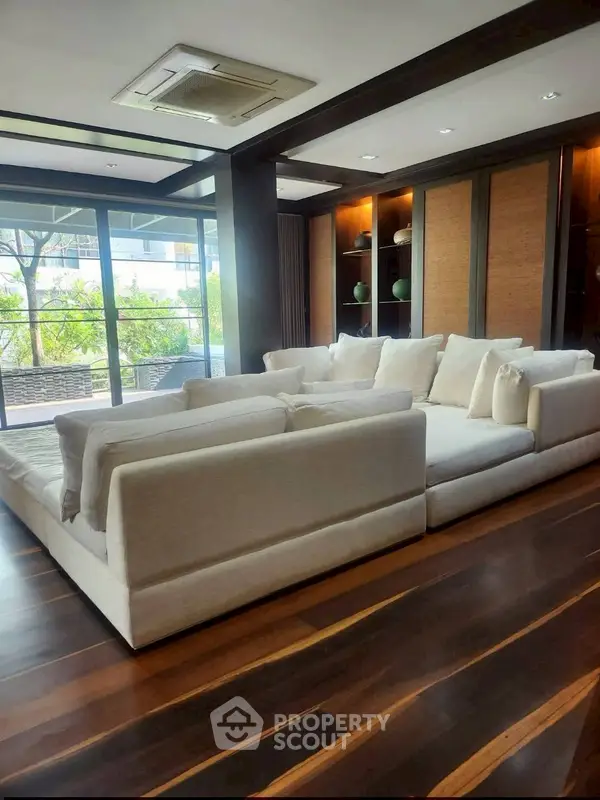 image_rental-30641062