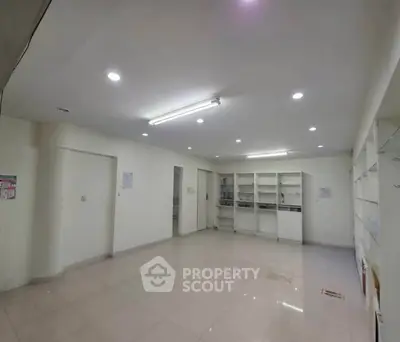 image_rental-31615563