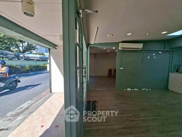 image_rental-28441161