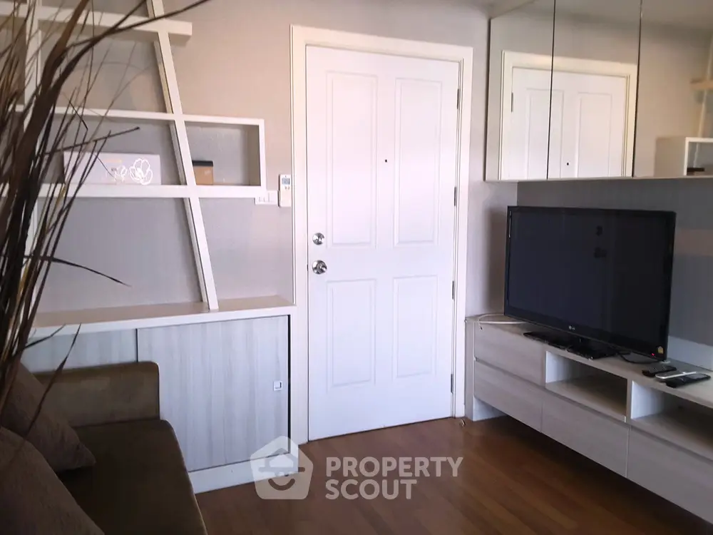  1 Bedroom Condo at Lumpini Place Rama 9 Ratchada Phase 1 2-1