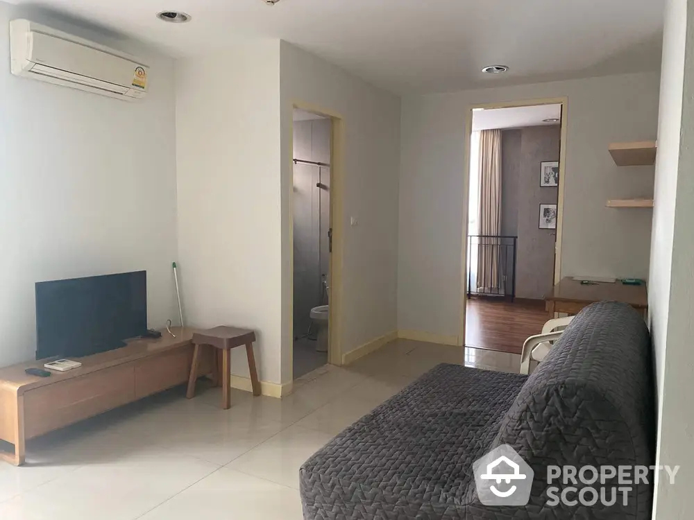  1 Bedroom Condo at Zenith Place Sukhumvit Condominium-4