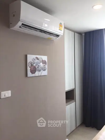 Modern bedroom with air conditioning and elegant decor